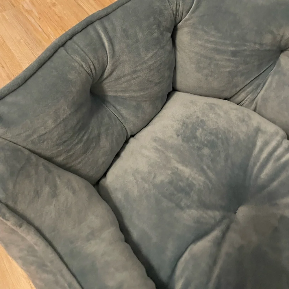 🔥 FIRE FLASH Celebration Weekend SALE!! - Tufted Pet bed